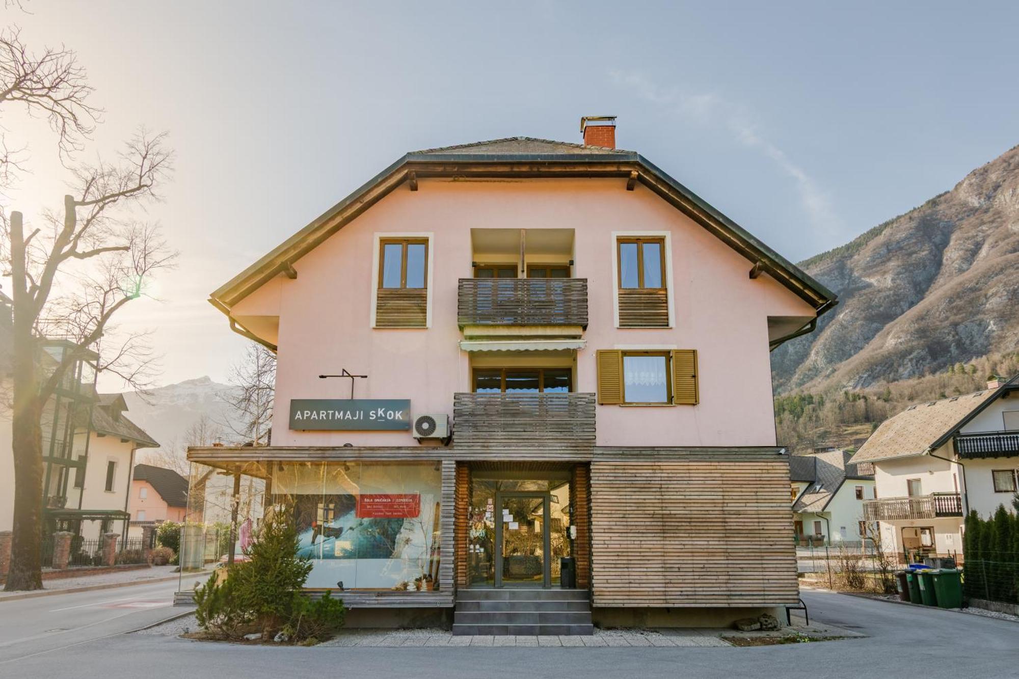 Apartments Skok With Rafting And Free Parking 博维茨 外观 照片