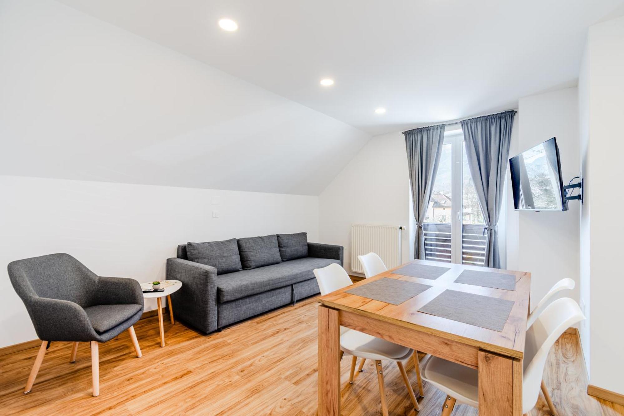 Apartments Skok With Rafting And Free Parking 博维茨 外观 照片
